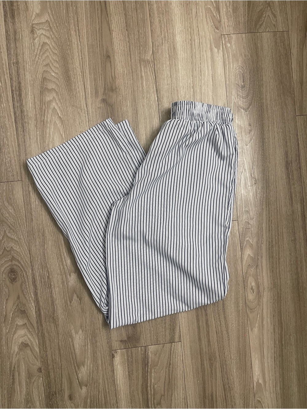 White Fox Boutique White and Navy Pinstripe Pants